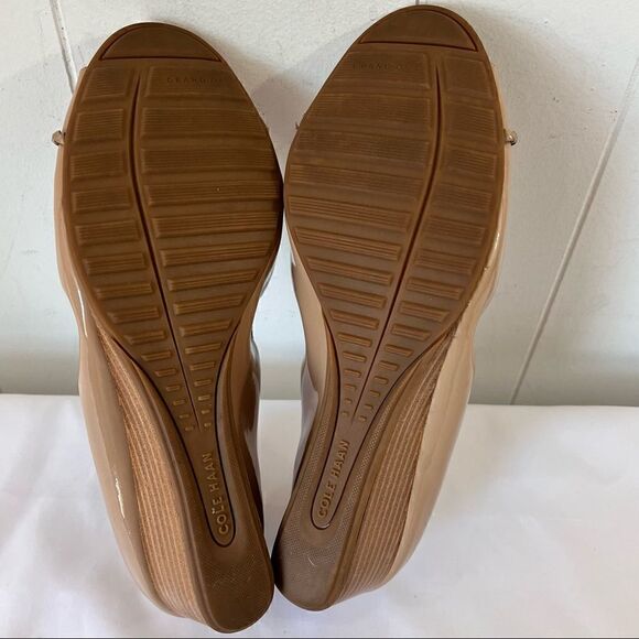 Cole Haan Emory Shoe Womens 9.5B Low Wedge Patent Leather Open Toe Nude Tan - Picture 7 of 9